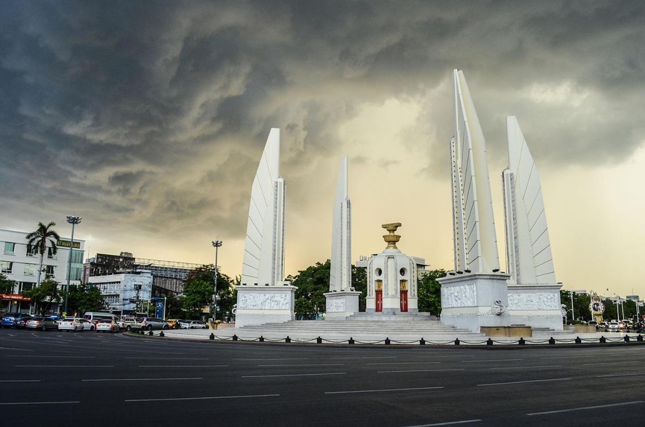 Prasuri Guest House Bangkok Buitenkant foto